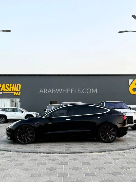 Tesla Model 3 2020 for Sale in Ajman Image-13
