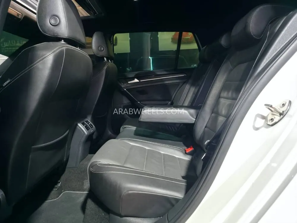 Volkswagen Golf 2015 for Sale in Ajman Image-16
