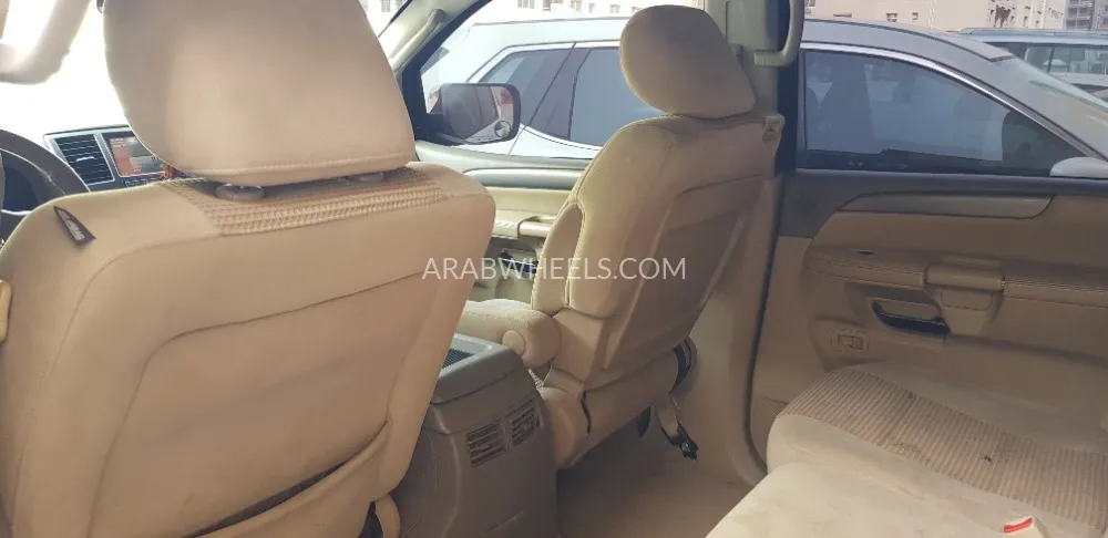 نيسان أرمادا 2011 for Sale in الشارقة Image-9