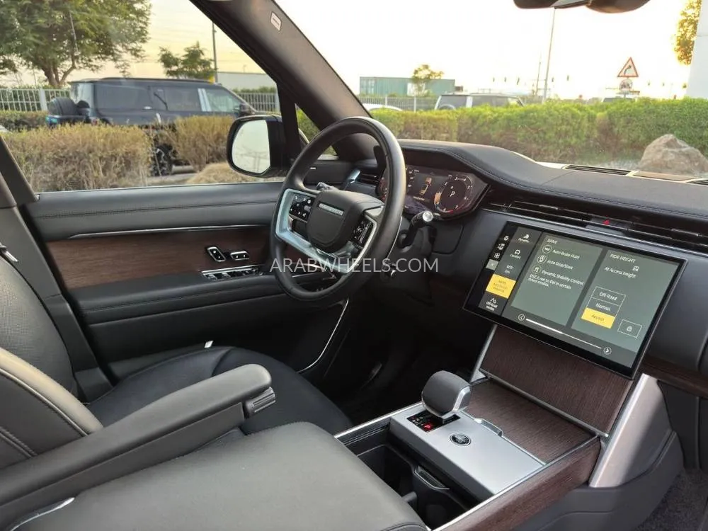 Land Rover Range Rover 2024 for Sale in Dubai Image-9