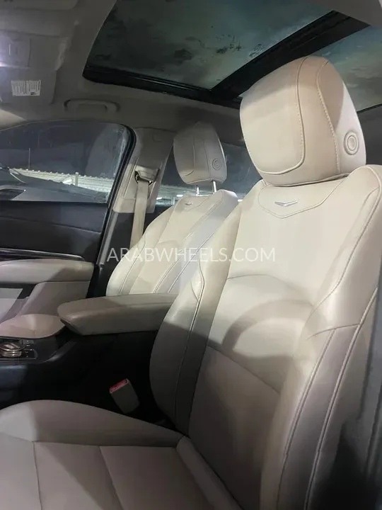 Cadillac XT4 2021 for Sale in Ajman Image-6