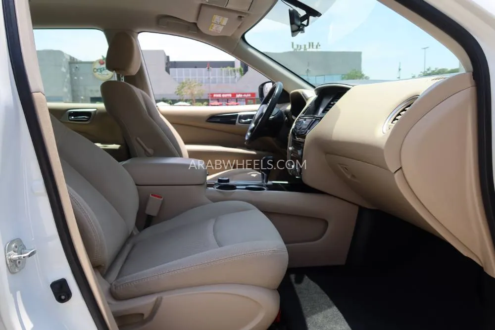 Nissan Pathfinder 2020 for Sale in Dubai Image-15