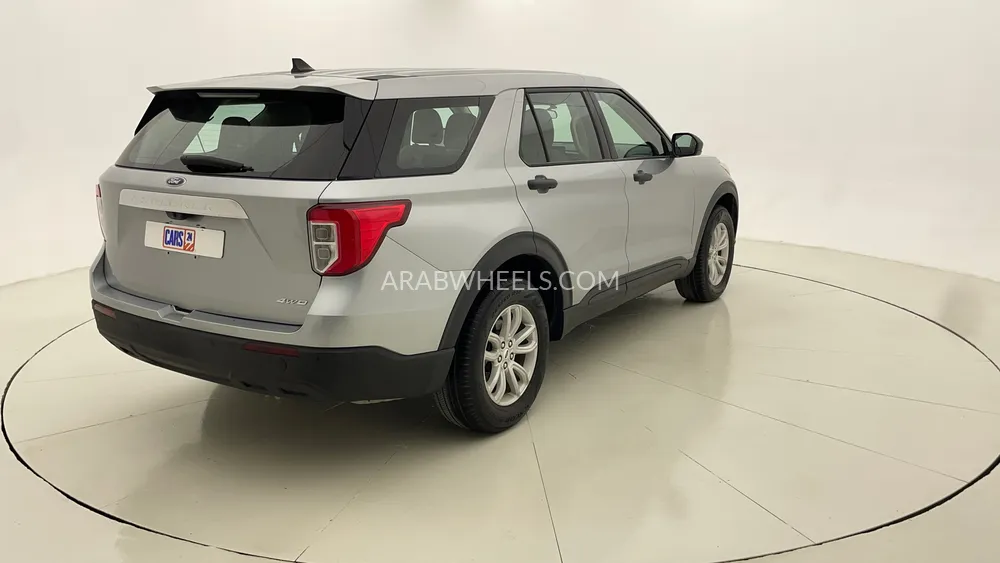 Ford Explorer 2023 for Sale in Dubai Image-3