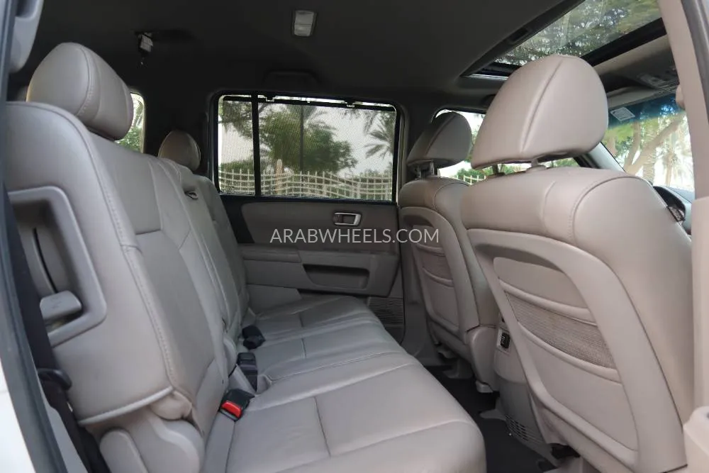 Honda Pilot 2010 for Sale in Dubai Image-16