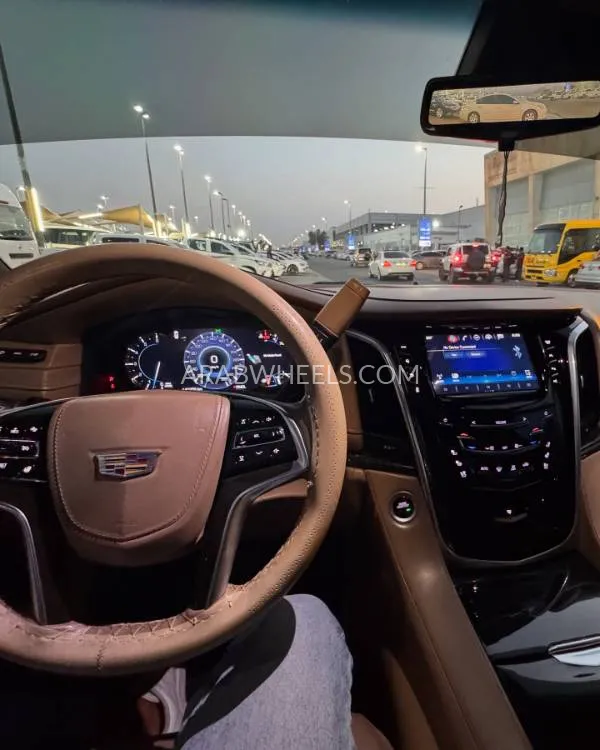 Cadillac Escalade 2018 for Sale in Sharjah Image-4