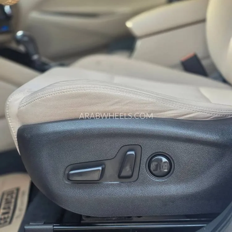 Hyundai Tucson 2017 for Sale in Sharjah Image-13