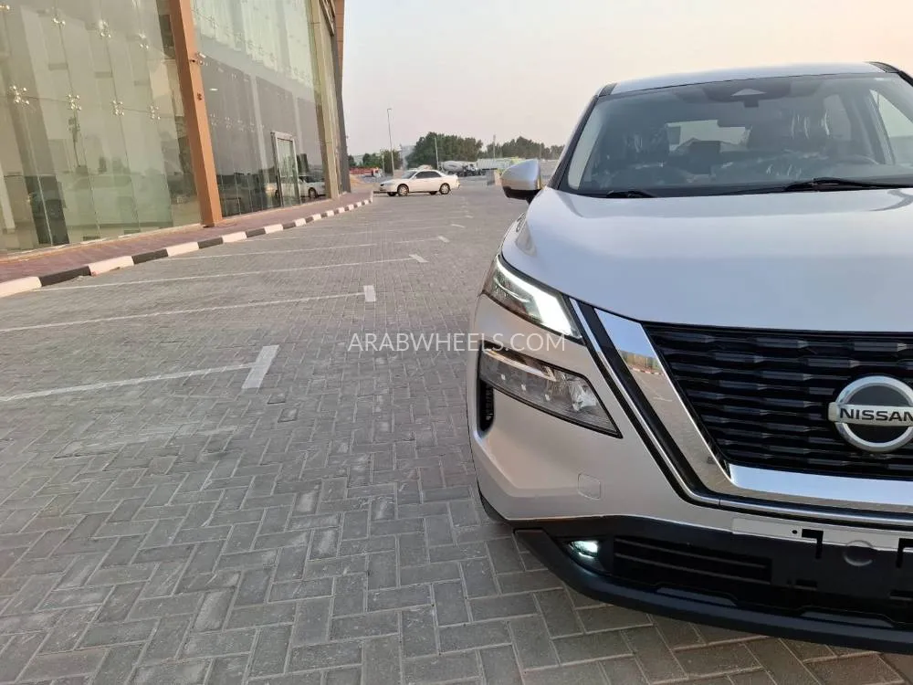 Nissan Rogue 2021 for Sale in Ajman Image-3