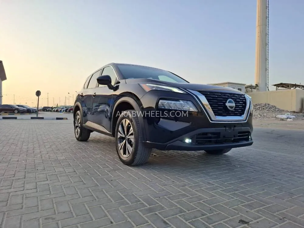 Nissan Rogue 2023 for Sale in Ajman Image-2