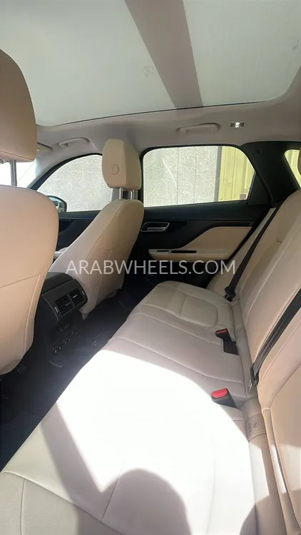 جاجوار أف تايب 2017 for Sale in دبي Image-6