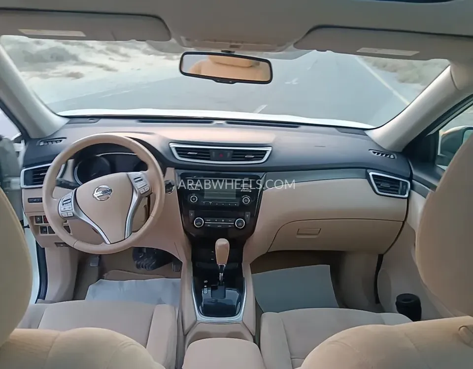 نيسان إكس تريل 2015 for Sale in الشارقة Image-1
