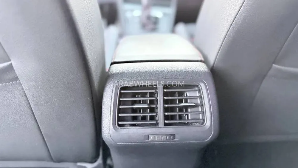  فولكس واجن جولف جي تي آي 2018 for Sale in الشارقة Image-10