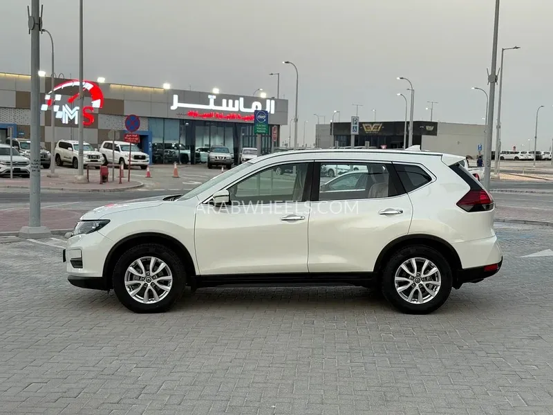 Nissan X-Trail 2022 for Sale in Abu Dhabi Image-4