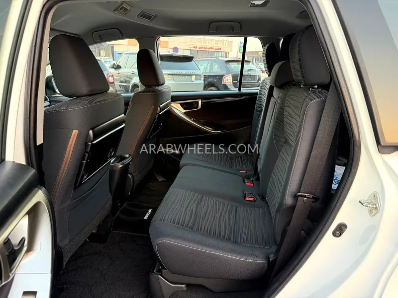 Toyota Innova 2020 for Sale in Abu Dhabi Image-9