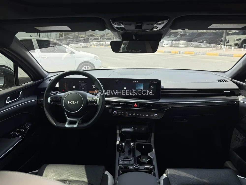 Kia K5 2025 for Sale in Sharjah Image-7