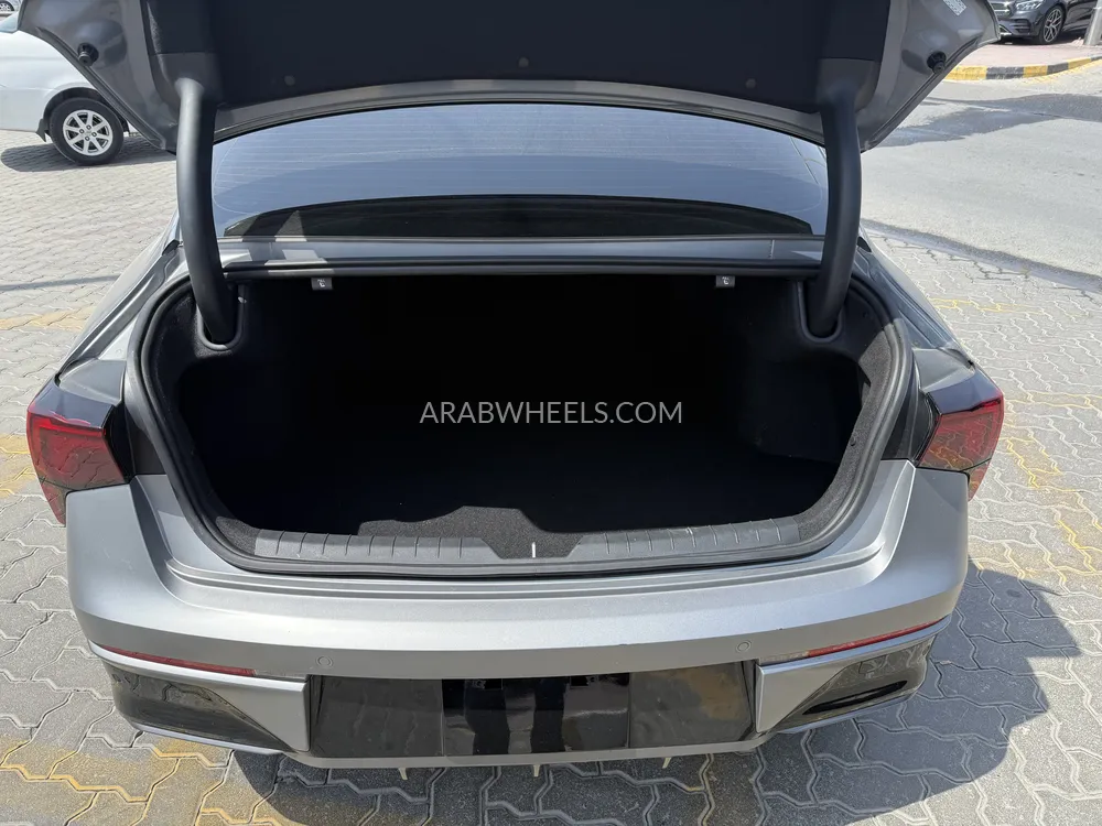 Kia K5 2025 for Sale in Sharjah Image-15
