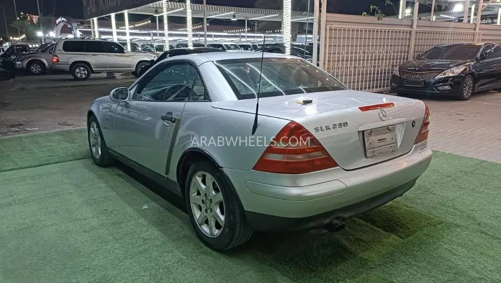 Mercedes Benz SLK Class 2002 for Sale in Ajman Image-7