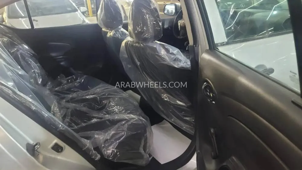 نيسان فيرسا 2019 for Sale in عجمان Image-15