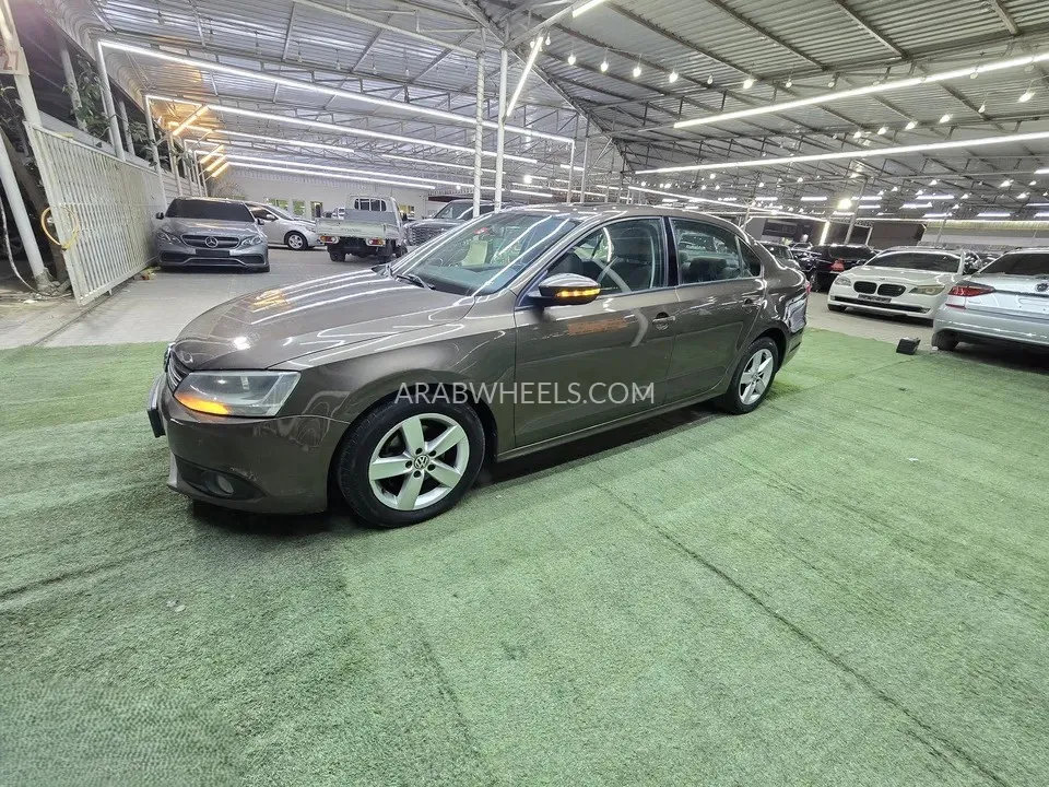 Volkswagen Jetta 2012 for Sale in Ajman Image-8