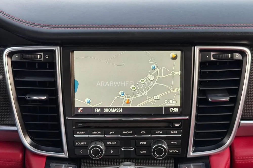 Porsche Panamera 2016 for Sale in Dubai Image-11