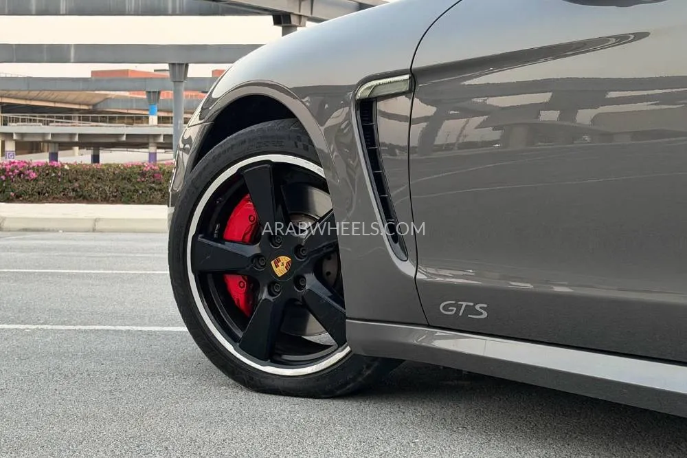Porsche Panamera 2016 for Sale in Dubai Image-15