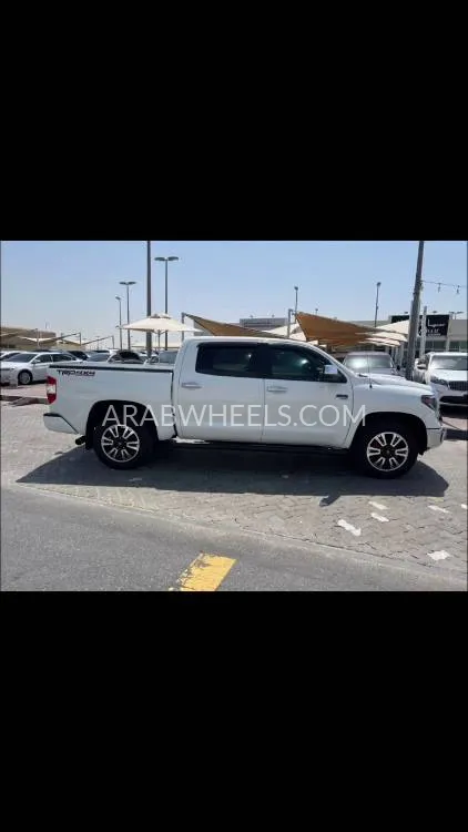 Toyota Tundra 2019 for Sale in Sharjah Image-4