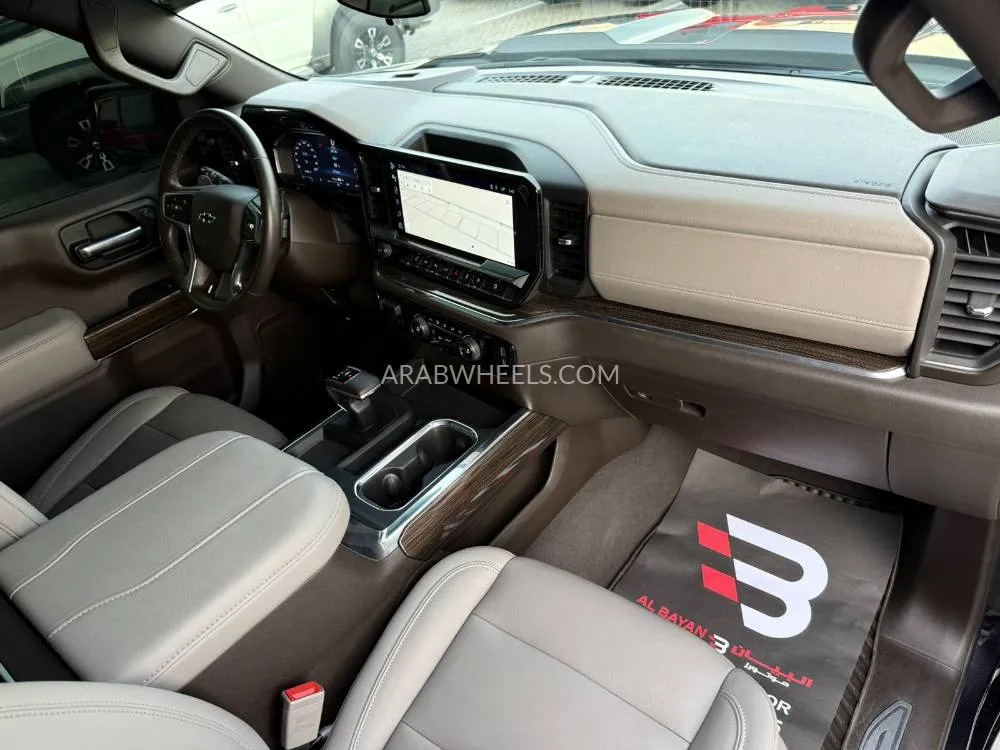 Chevrolet Silverado 2023 for Sale in Abu Dhabi Image-8