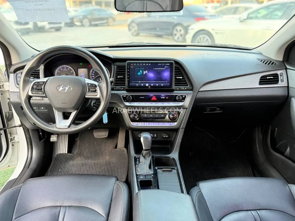 Hyundai Sonata 2020 for Sale in Ajman Image-3