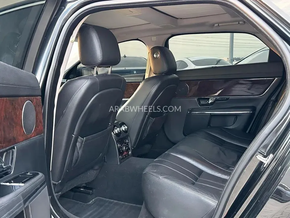 Jaguar XJ 2011 for Sale in Abu Dhabi Image-8