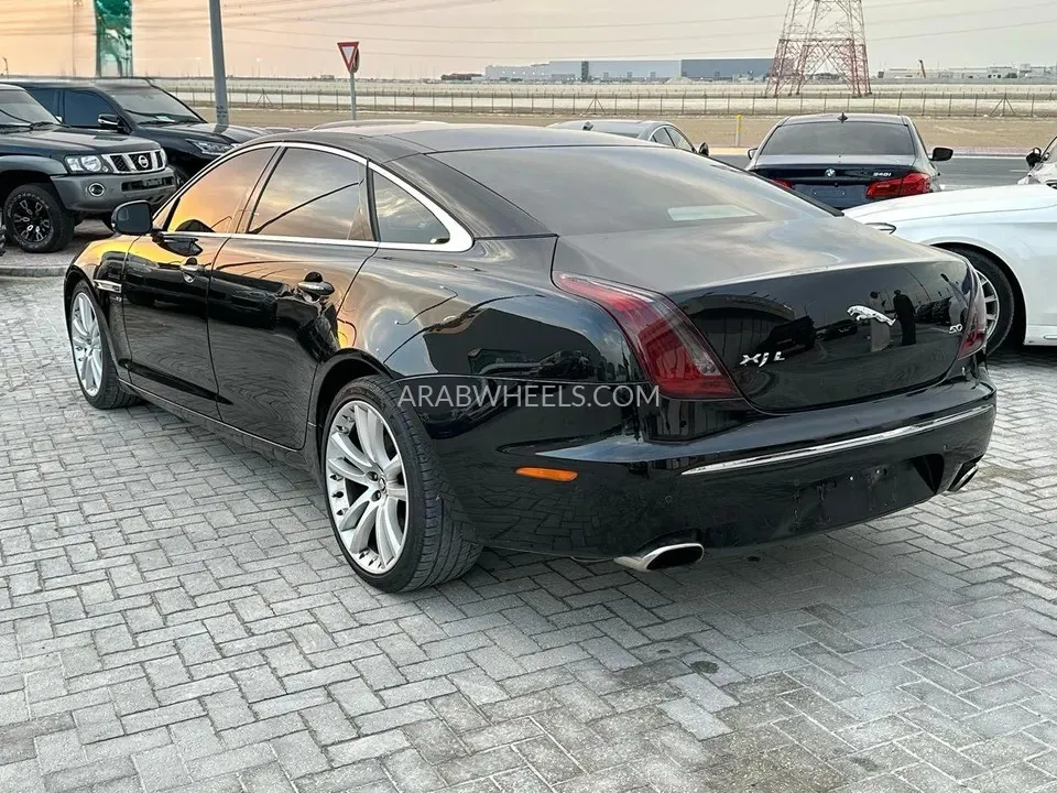 Jaguar XJ 2011 for Sale in Abu Dhabi Image-10