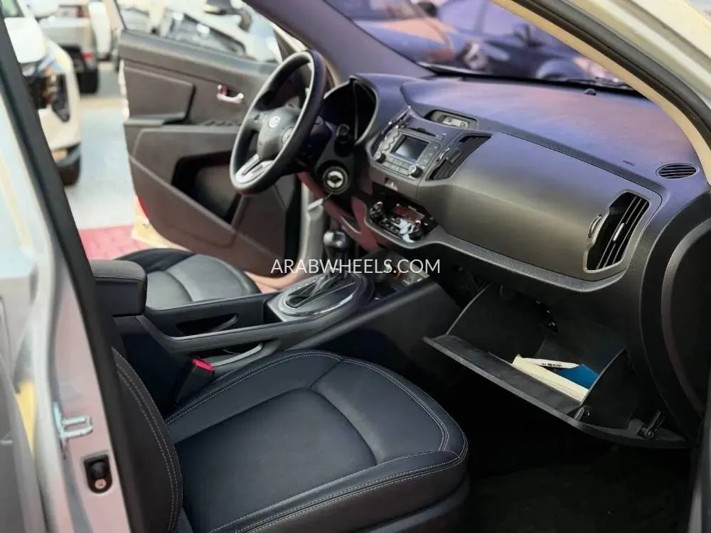 Kia Sportage 2012 for Sale in Ajman Image-7