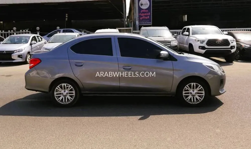 ميتسوبيشي أتراج 2021 for Sale in عجمان Image-4