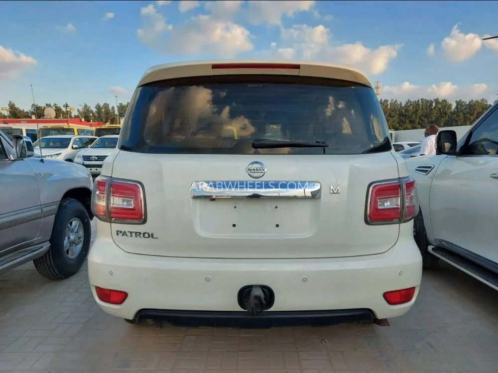 Nissan Patrol 2015 for Sale in Sharjah Image-4