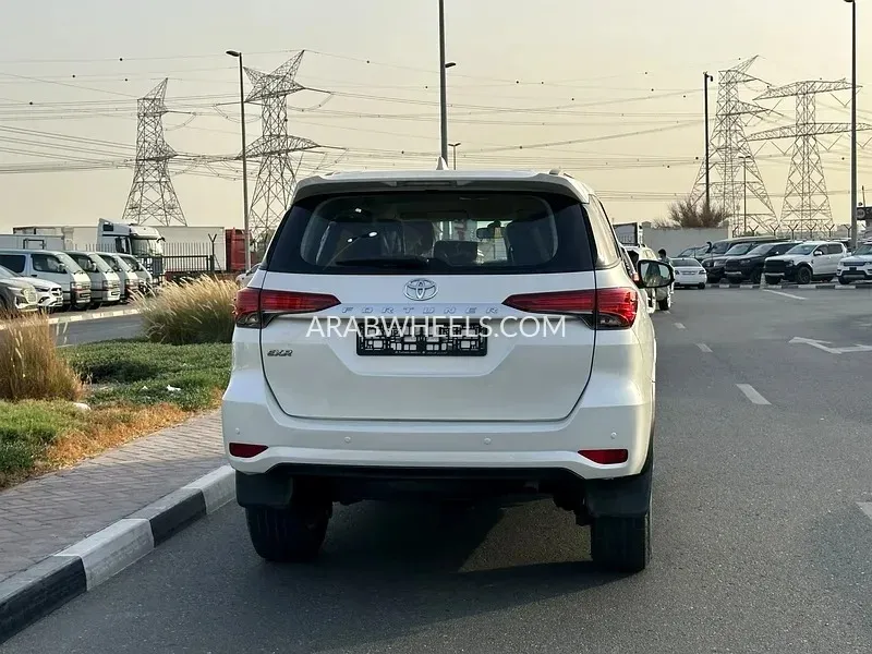 Toyota Fortuner 2021 for Sale in Dubai Image-7