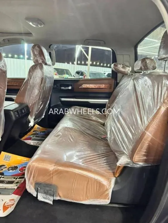 Toyota Tundra 2018 for Sale in Ajman Image-10