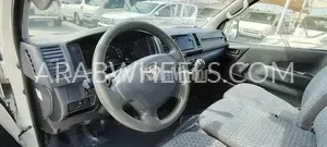 Toyota Hiace 2014 for Sale in Sharjah Image-4