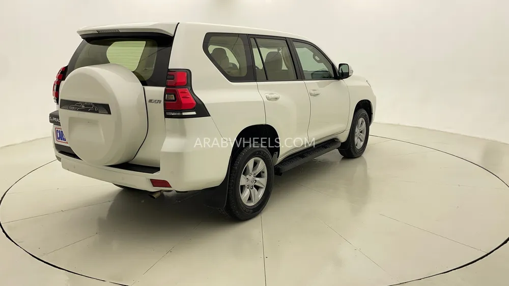 تويوتا لاند كروزر برادو 2023 for Sale in دبي Image-3