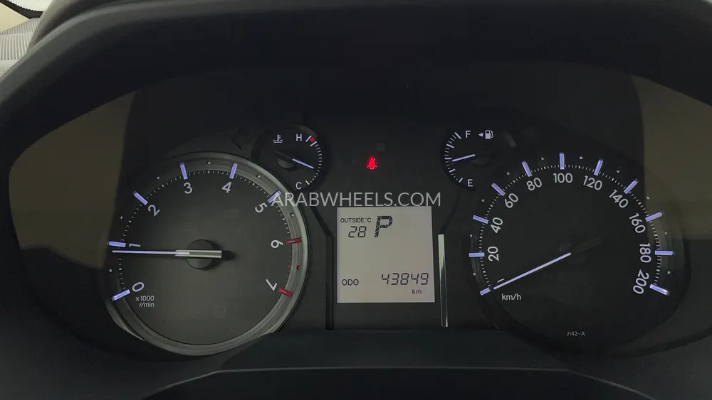 تويوتا لاند كروزر برادو 2023 for Sale in دبي Image-13