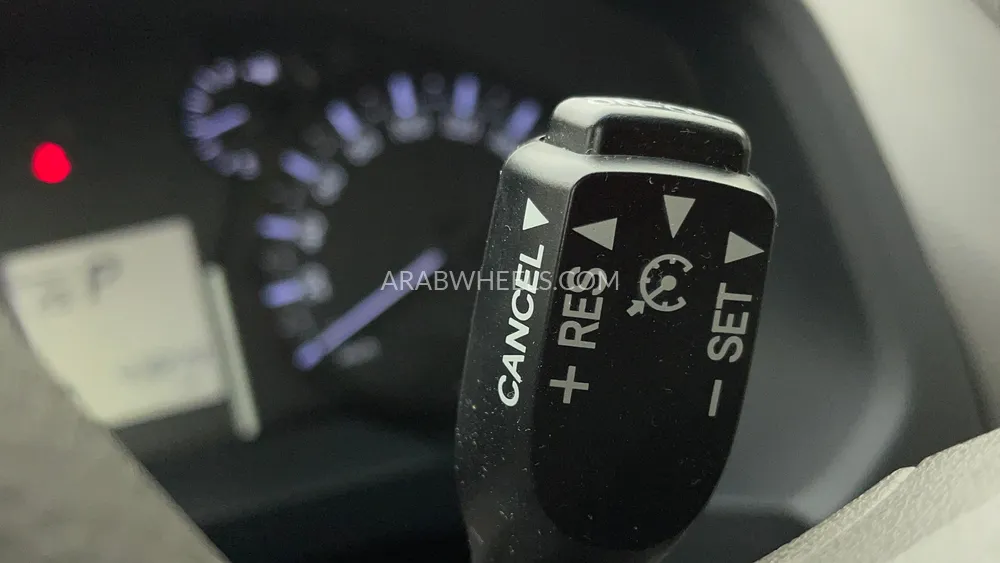 تويوتا لاند كروزر برادو 2023 for Sale in دبي Image-19