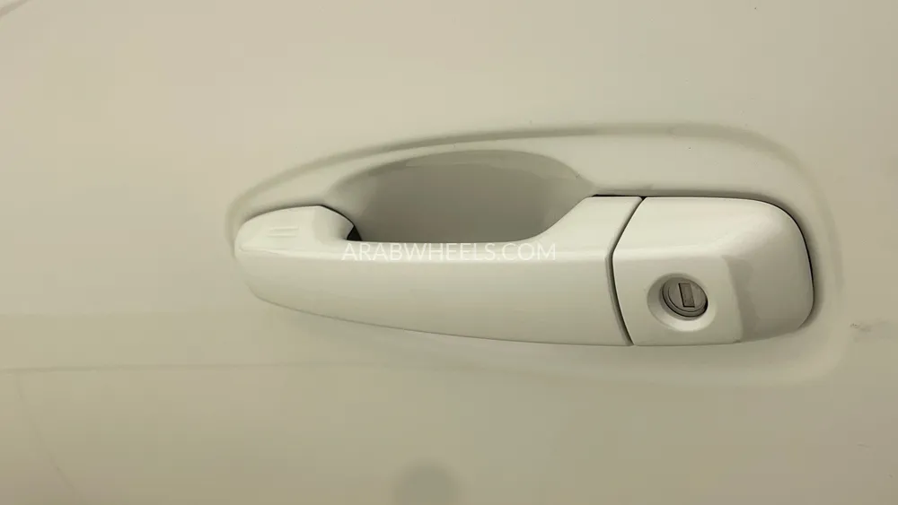 تويوتا لاند كروزر برادو 2023 for Sale in دبي Image-40