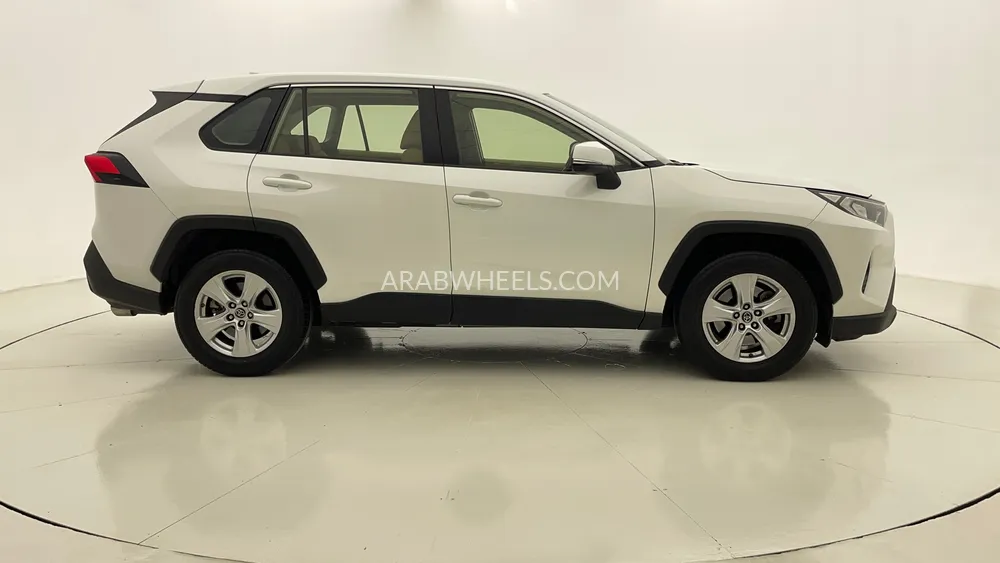 Toyota Rav4 2019 for Sale in Dubai Image-2