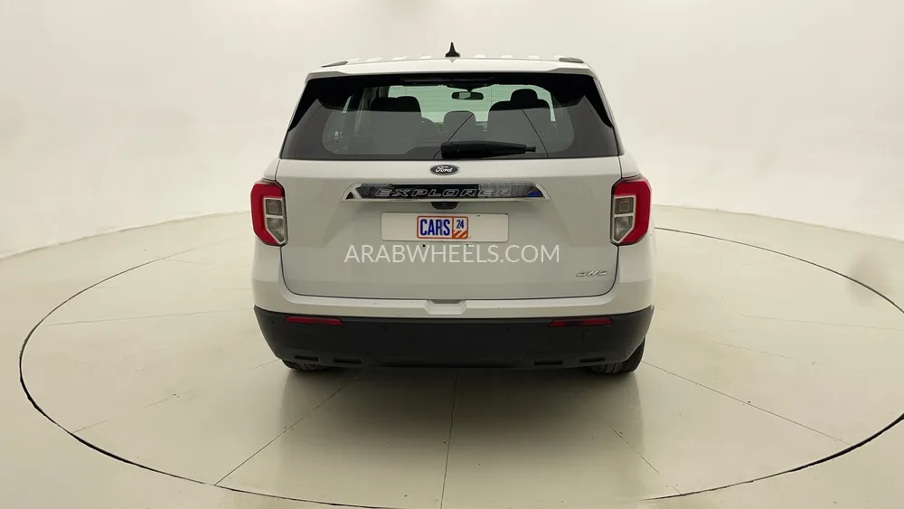 Ford Explorer 2023 for Sale in Dubai Image-4
