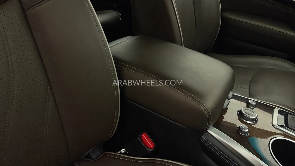 Infiniti QX60 2020 for Sale in Dubai Image-40