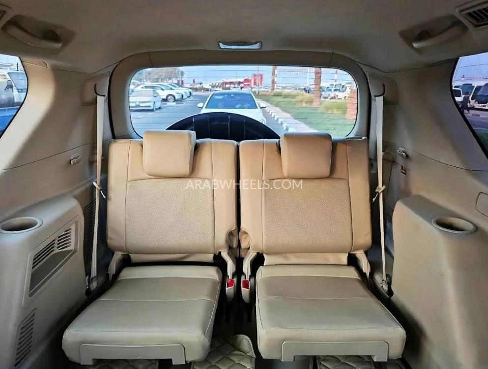 Toyota Land Cruiser Prado 2022 for Sale in Dubai Image-12