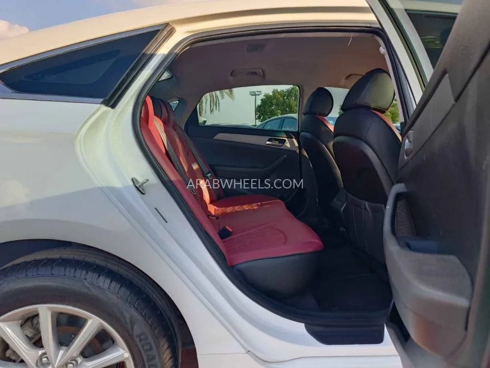 Hyundai Sonata 2019 for Sale in Dubai Image-11
