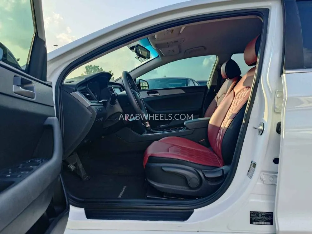Hyundai Sonata 2019 for Sale in Dubai Image-14