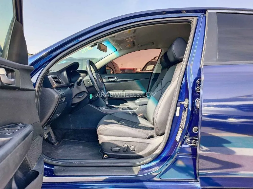 Kia Optima 2018 for Sale in Dubai Image-16