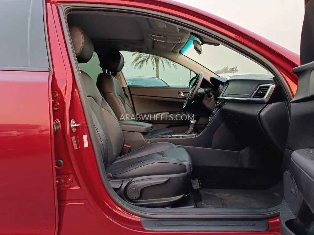 Kia Optima 2020 for Sale in Dubai Image-17