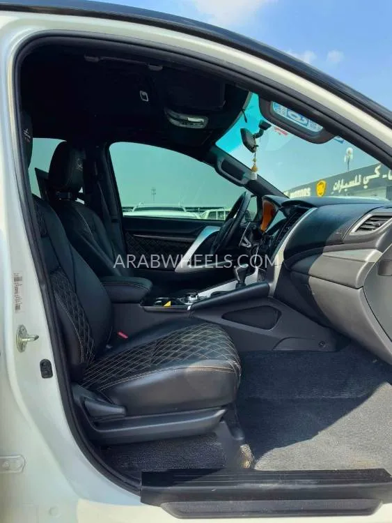 Mitsubishi Montero 2019 for Sale in Dubai Image-22