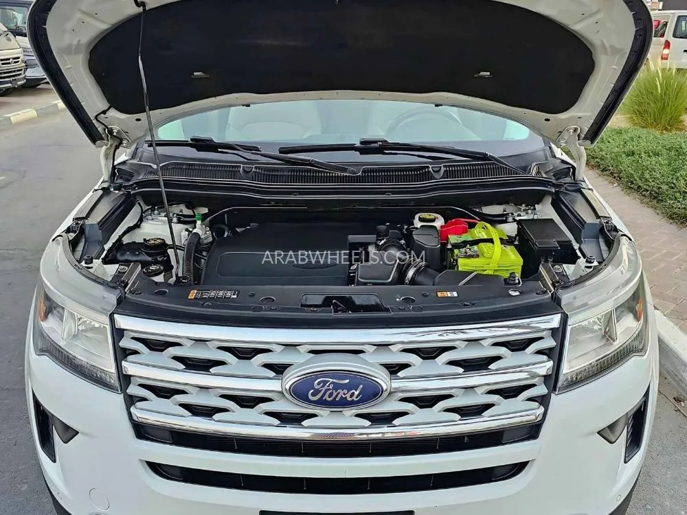 Ford Explorer 2019 for Sale in Dubai Image-4