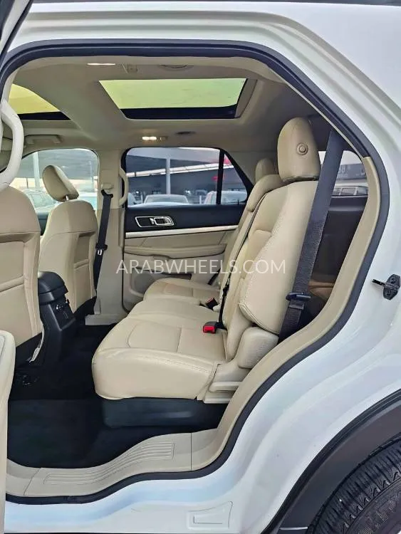 Ford Explorer 2019 for Sale in Dubai Image-17